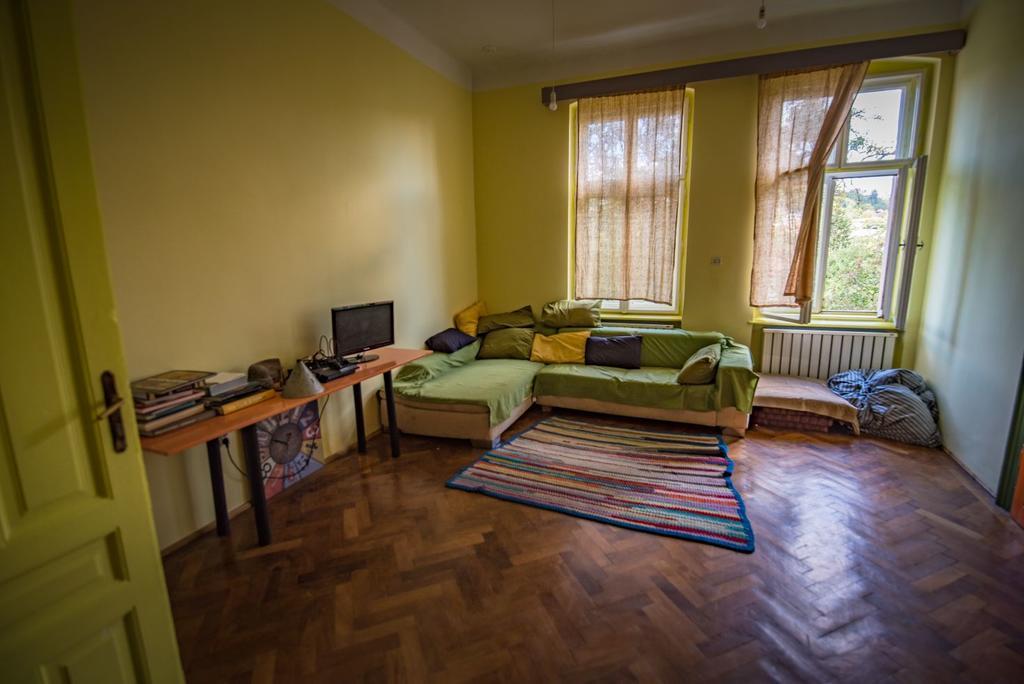 Hostel Mountain Tale Brașov Exterior foto