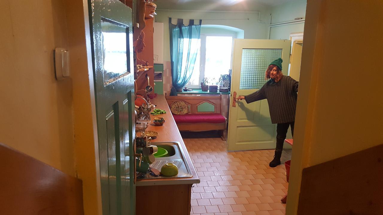 Hostel Mountain Tale Brașov Zimmer foto